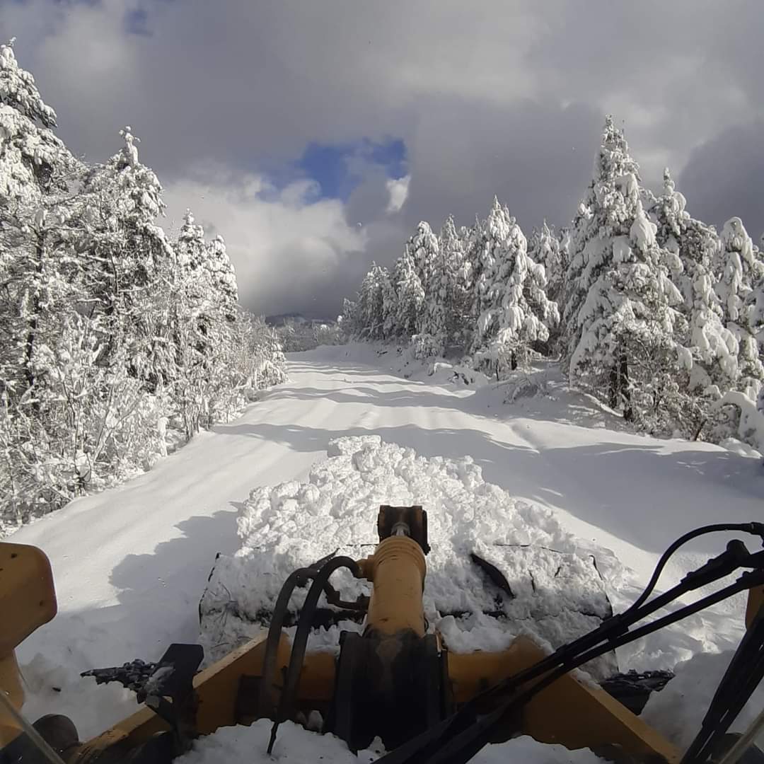 Yol Açma ve   Kar Küreme Çalışmaları