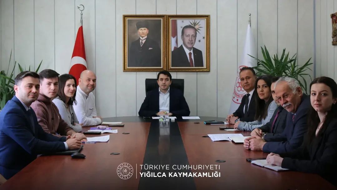 Kaymakamımız Sayın Hüseyin DEMİRKOL başkanlığında, "23 Nisan Ulusal Egemenlik ve Çocuk Bayramı" hazırlık toplantısı gerçekleştirildi